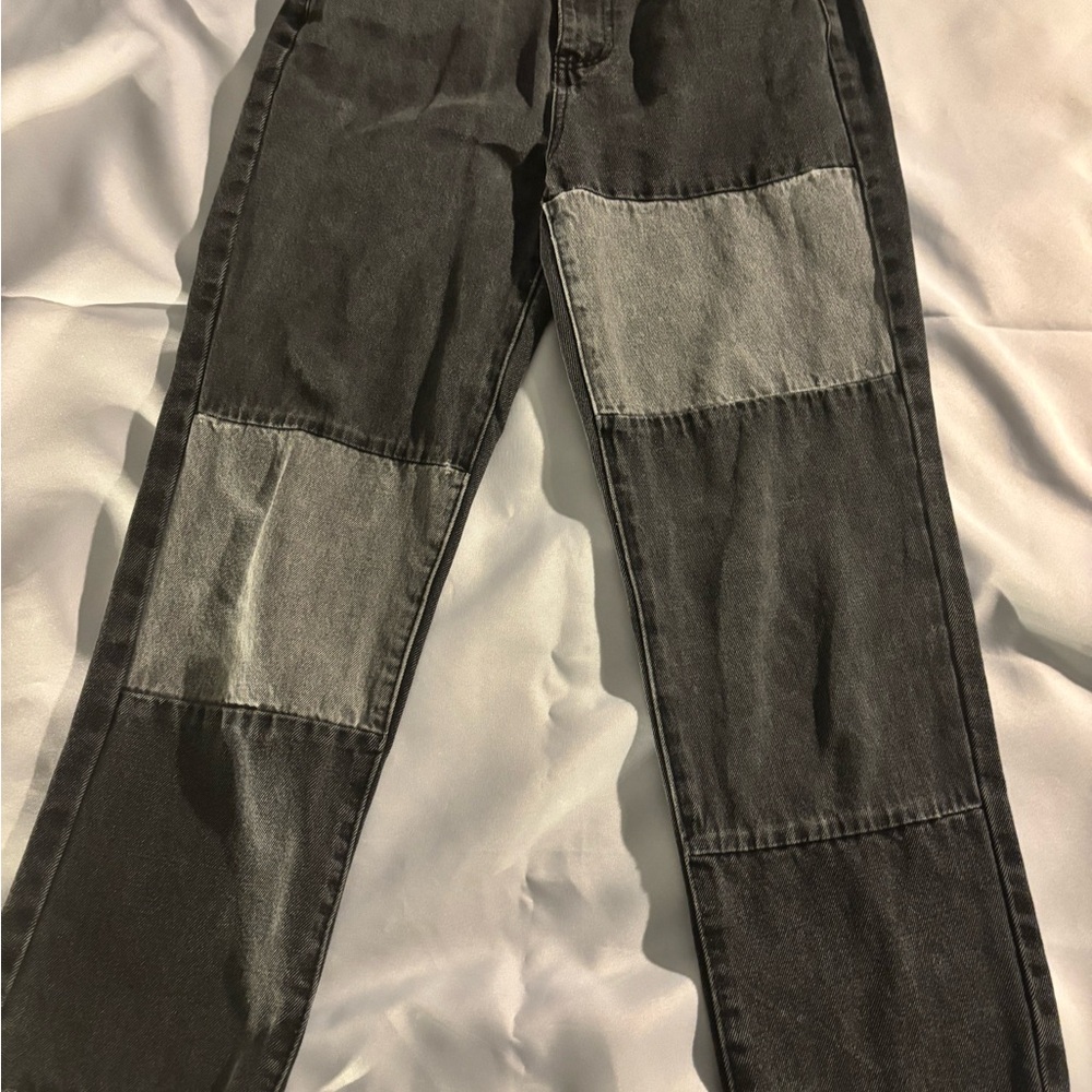 Signature Black and Gray Women’s Straight Jeans